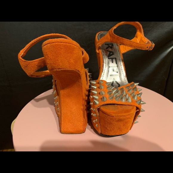Orange spiked Heels - Picture 4 of 4